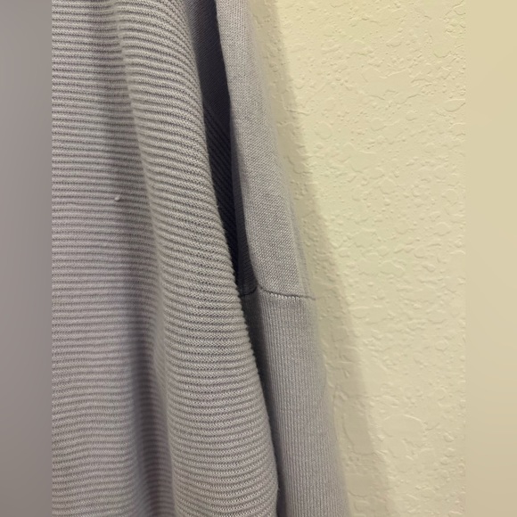 Victoria’s Secret lounge top - Picture 11 of 13